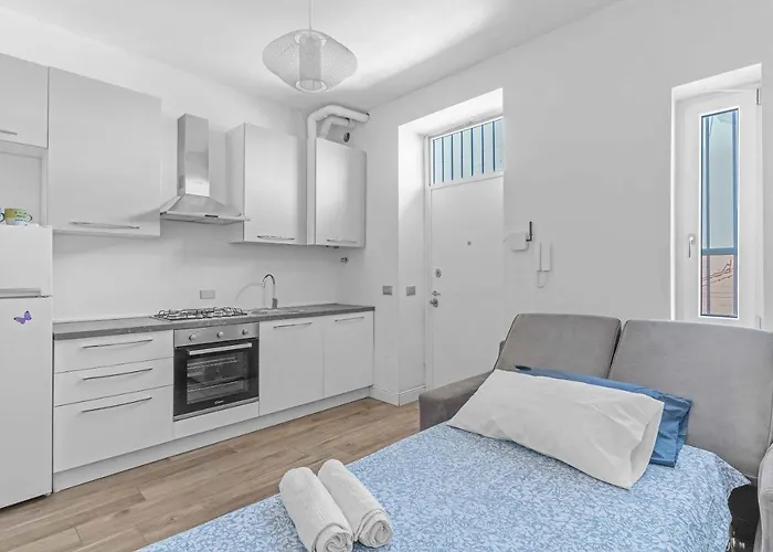 MO237 Loreto- Duomo -Modern Apartment -